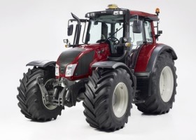2011_N_strongest_four-cylinder_tractor_4_small-e1339158203988[1]