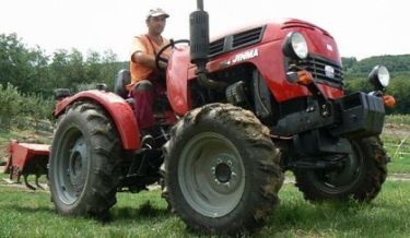 tractor-at-work5_g-th[1]