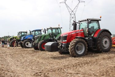 A idei első félévben az előző évinél 19 százalékkal kevesebb, 1316 új kerekes traktor frissítette a gépparkot