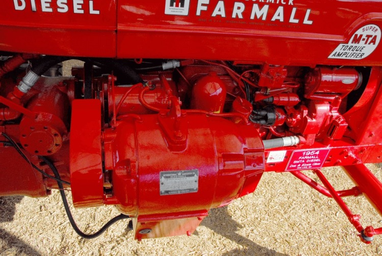 IH Farmall Electrall 55 LE-s traktor