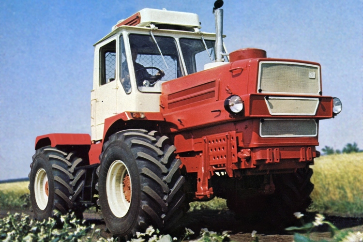 t-150 k traktor