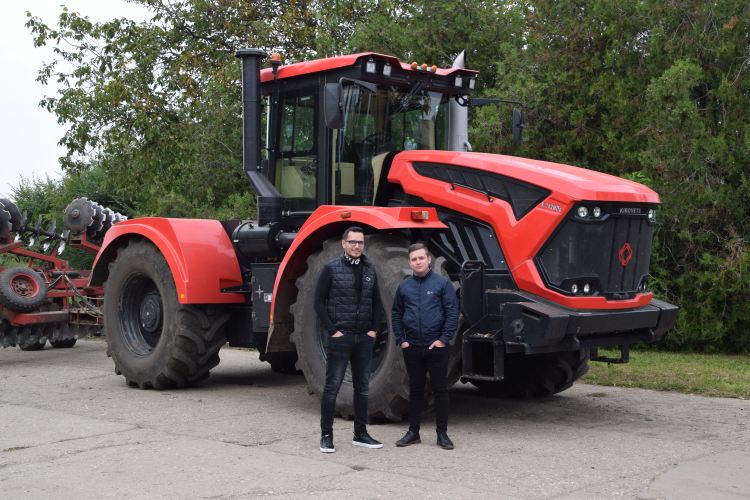 Kirovec K-742MP traktor