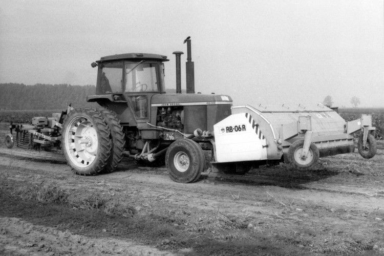 RB-06 osztott gépsor John Deere 4630 traktorral
