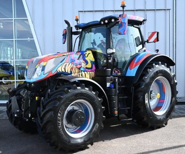 Arany Jubileumi T7.270-es traktor