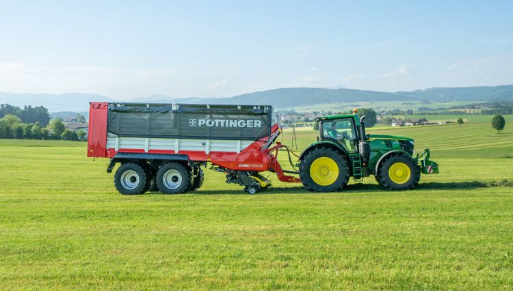 Pöttinger JUMBO 5370 rendfelszedő kocsi