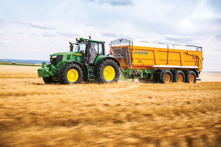 John Deere 6M250 traktor