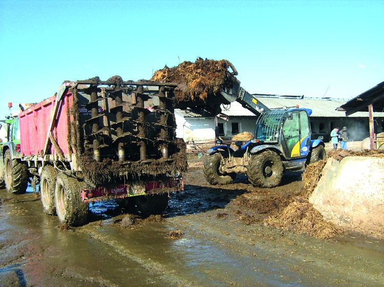 4x4-es teleszkópos rakodó