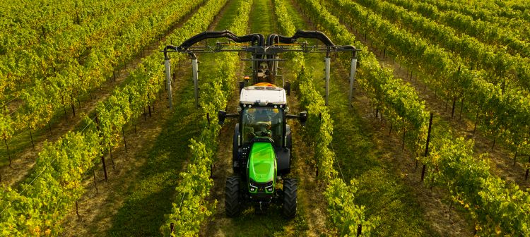 DEUTZ-FAHR Smart Vineyard Traktor