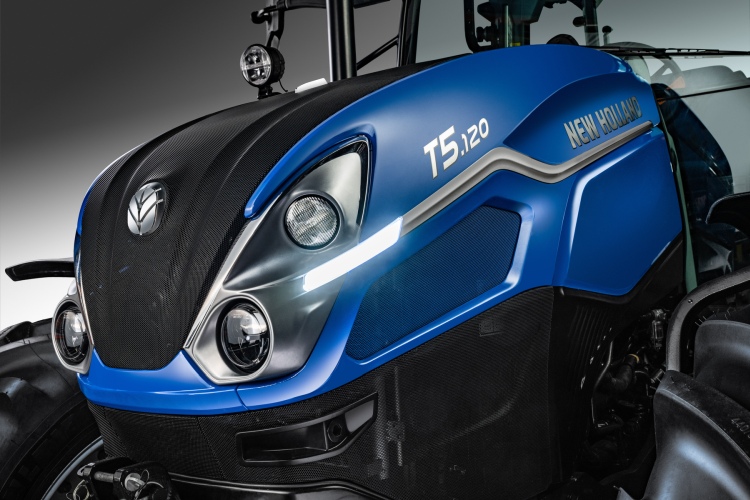 New Holland Signature stílusú motorháztető