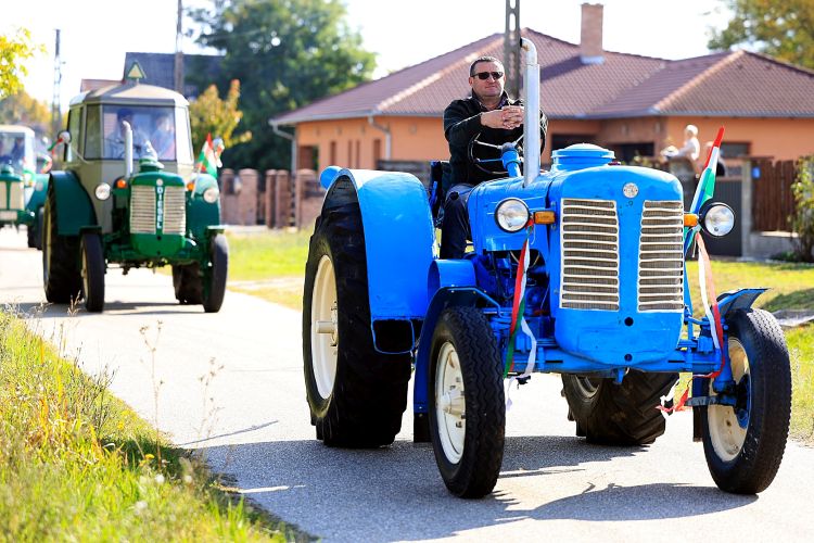 az egyedi Zetor Super 42-es is a tulajdona