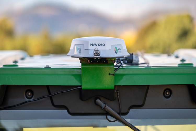 PTx Trimble NAV-960 – új generációs jelvevőegység
