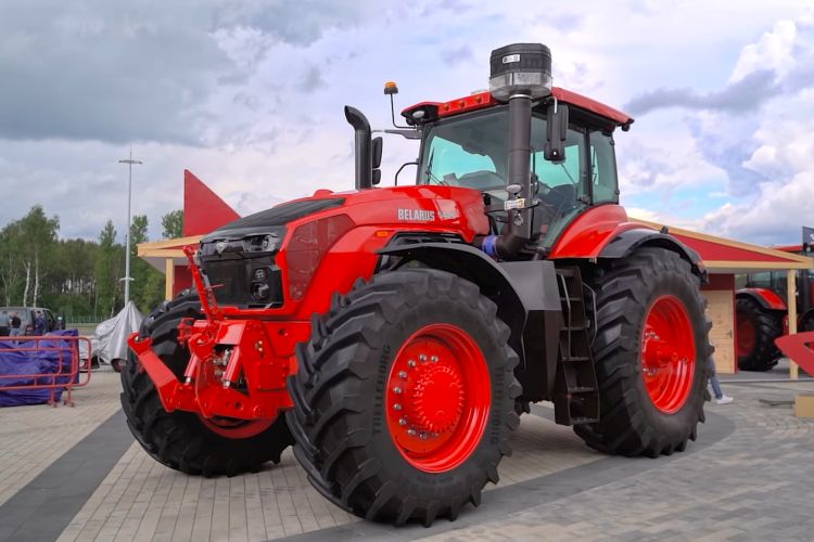 Belarus TITAN 5425 traktor