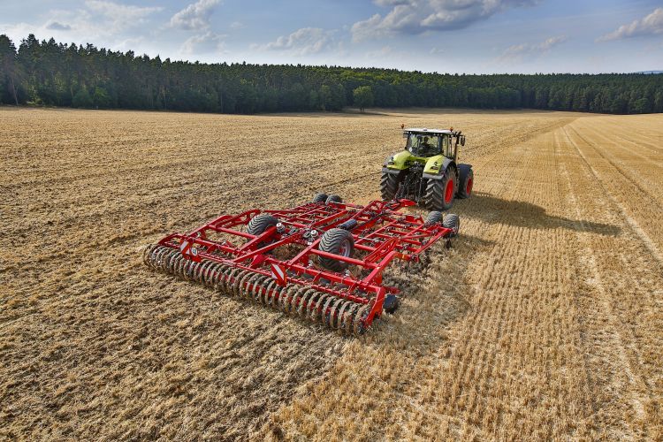 Cruiser 6 XL – sekély tarlóhántás, talajfelszín-egyengetés