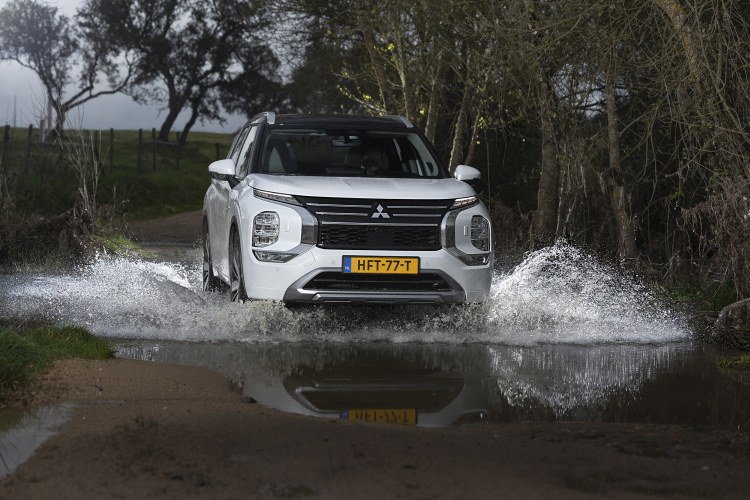 Mitsubishi Outlander PHEV