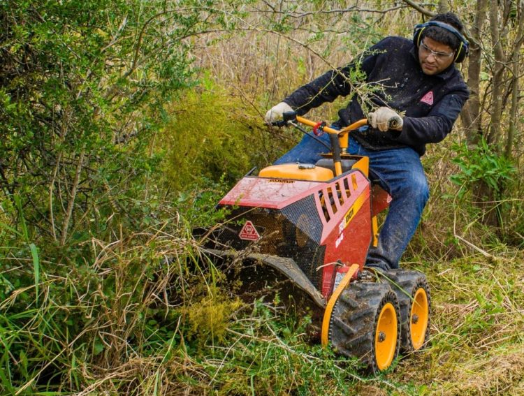 Rolandh H001 5×4 – bozótos területekhez tervezve