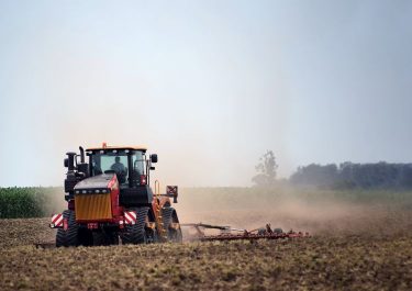 Versatile traktor