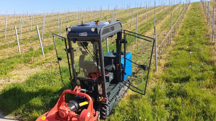 Niko Hydro 68 traktor