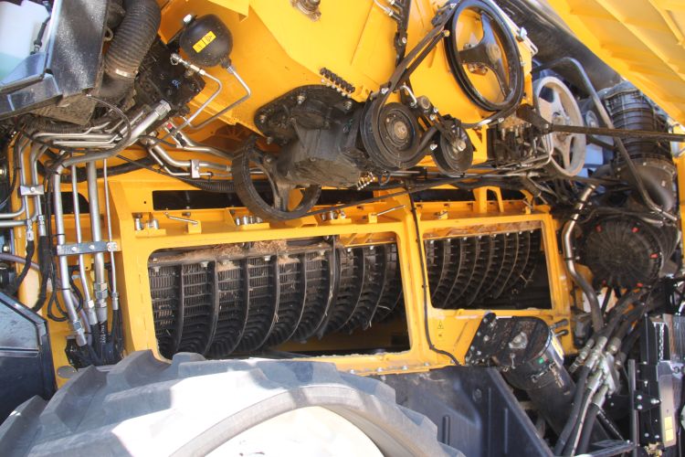 New Holland CR11 kombájn