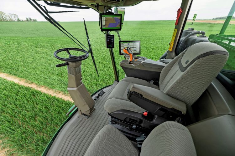 John Deere 500R permetező vezetőfülke