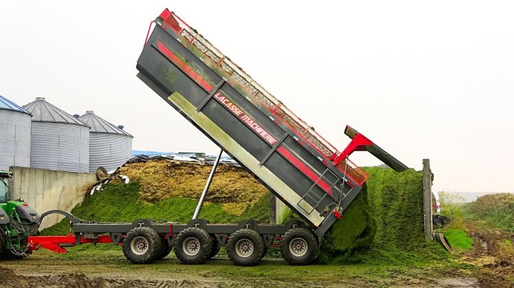 Lacasse Machinerie – gigantikus méret akár négy tengelyen