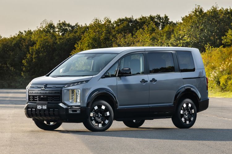 Mitsubishi Delica D:5