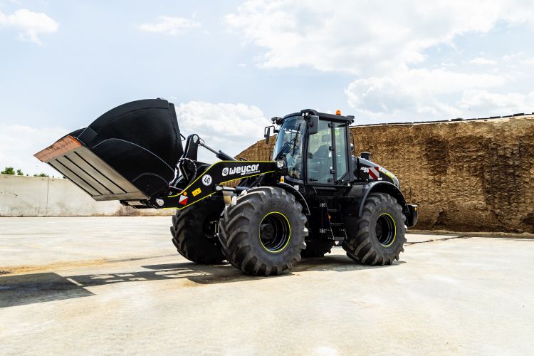 A Weycor AR 680 Black Edition – feketében limitálva