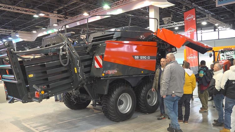 KUHN SB 1290 szögletes nagybálázó