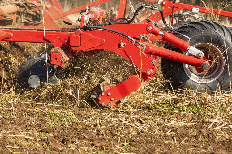 Takarónövény-bedolgozás Joker 5 RT