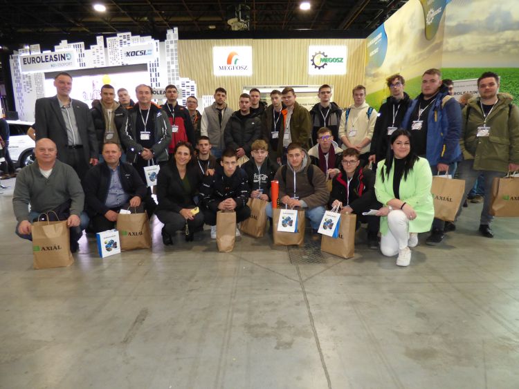 Középiskolai diákok az AgrárgépShow és az AGROmashEXPO kiállításon