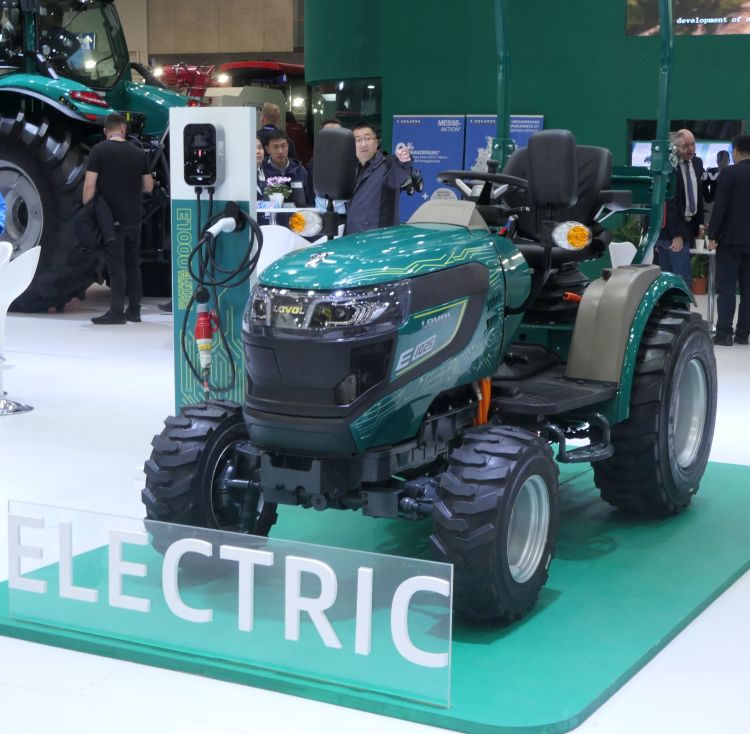 Lovol E1025 traktor