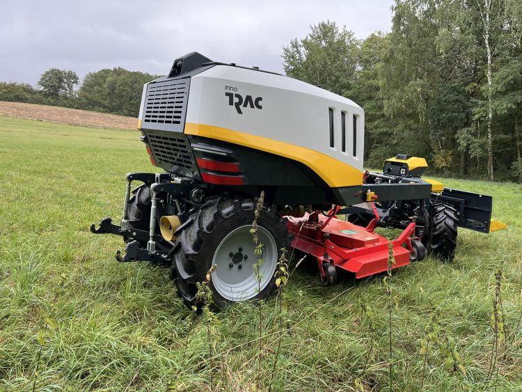 Innotrac CAESAR – robottraktor