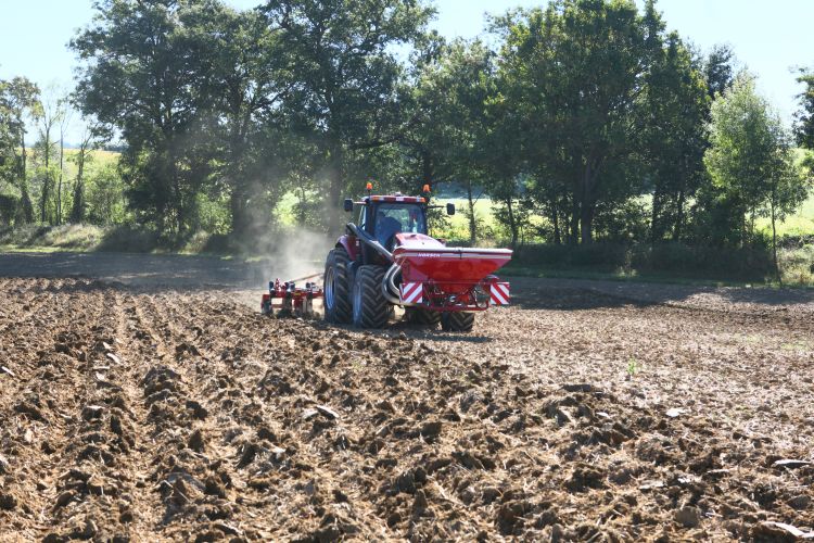 Horsch EVO– sávos művelés – tápanyag-kijuttatás