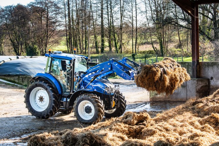 New Holland T5 Utility traktor