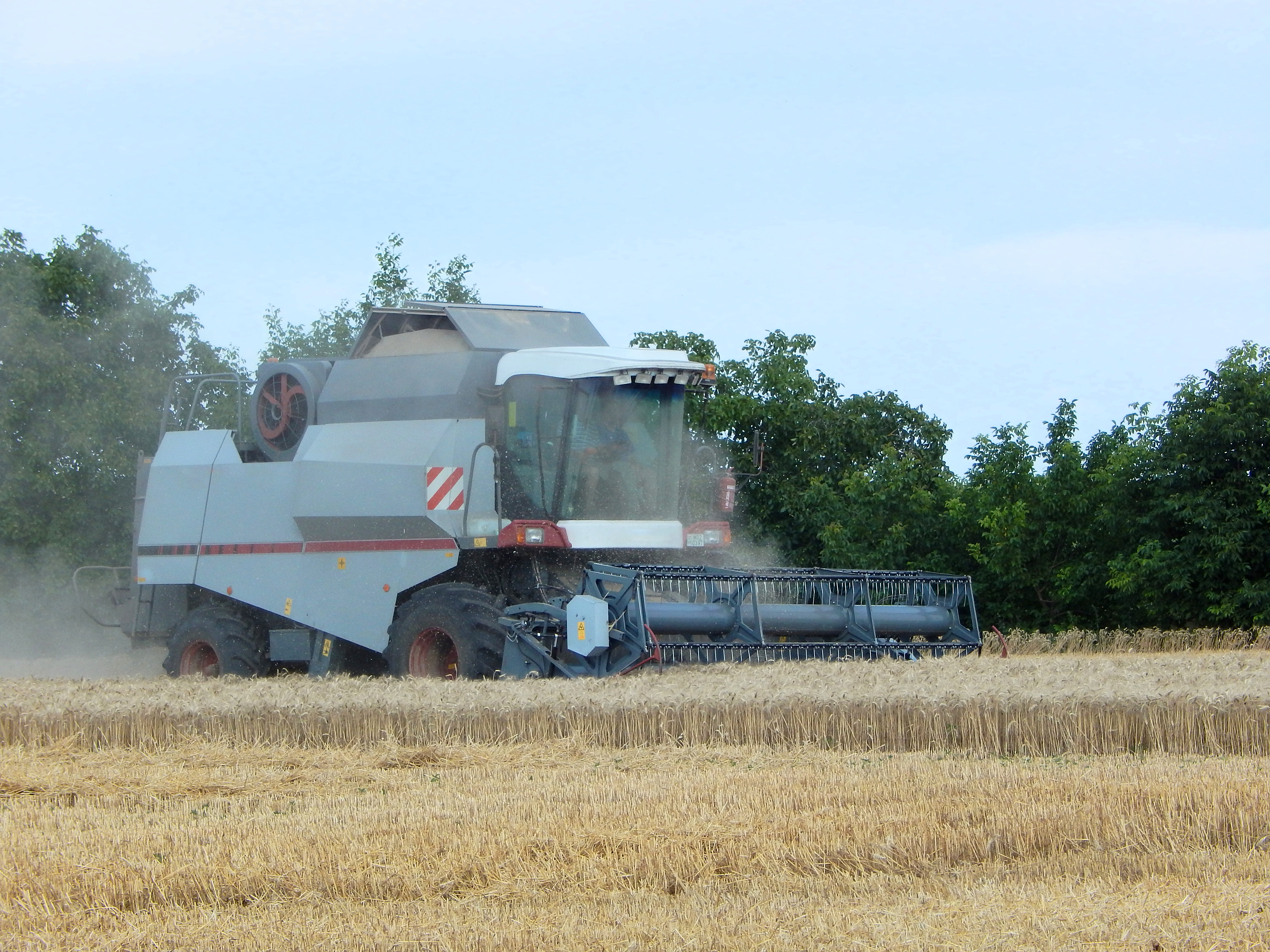 Kombájnfelkészítés az aratási szezon előtt