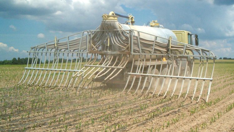 Tatra Phoenix 8x6 teherautó NAF-20V tartályos felépítménnyel