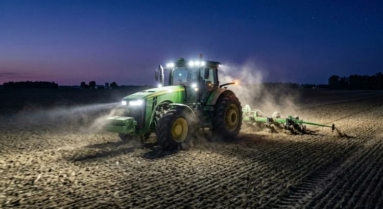 A FORVIA HELLA bővíti gyártáskapacitását a mezőgazdasági gépek szegmensében