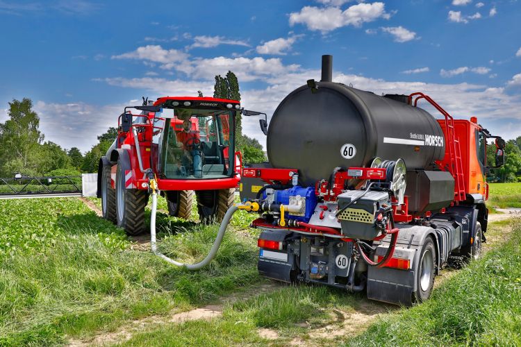 Horsch Shuttle 8000