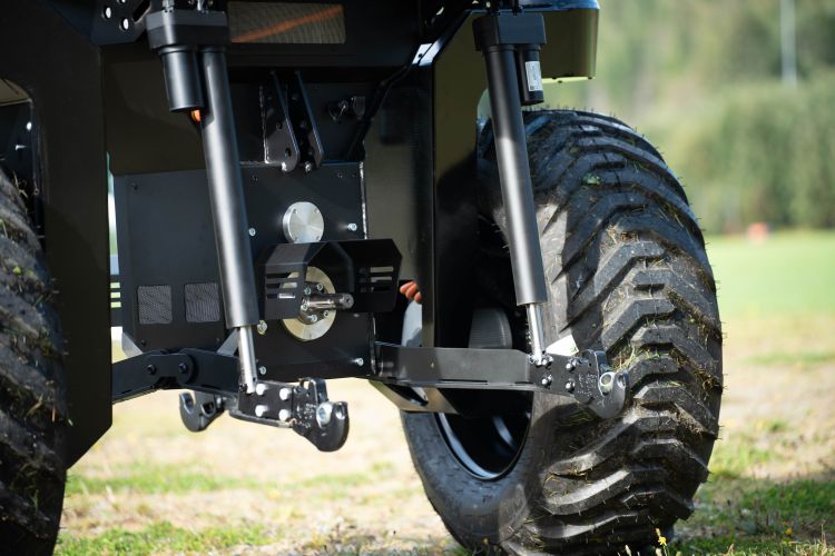 AutoAgri IC12 – autonóm eszközhordozó