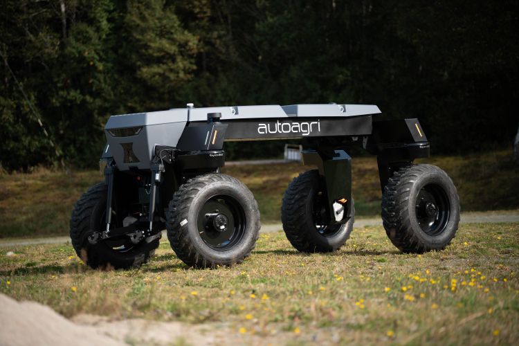 AutoAgri IC12 – autonóm eszközhordozó