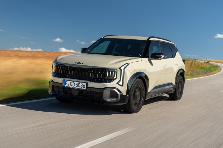 Európába érkezik az új Kia Seltos hibrid SUV