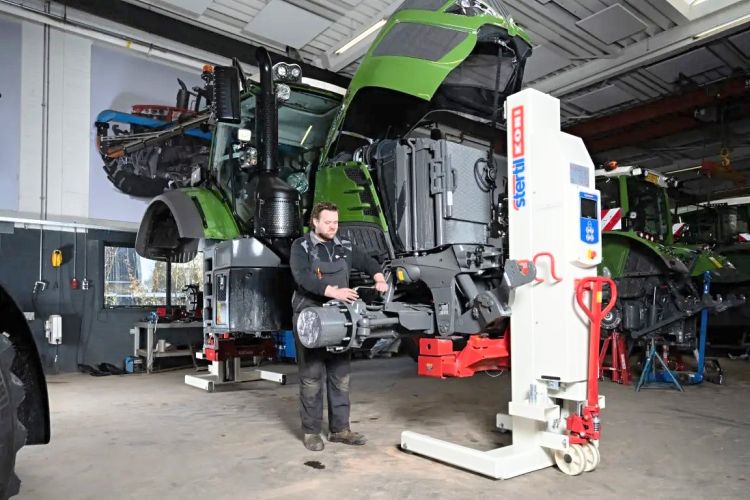 Stertil-Koni ST 1085 vezeték nélküli mobil oszlopos emelő